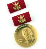 DDR GST Ernst-Schneller-Medaille in Gold