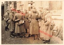 Erster Urlaub deutsche Soldaten Bahnhof Stalino Ukraine Ostfront
