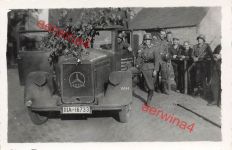 Deutsche Soldaten mit Flämisch Zivilisten am LKW Mercedes Flandern Belgien