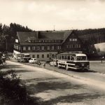 AK DDR Mühlleithen HO Hotel Bus Oldtimer Sachsen Vogtland Postkarte