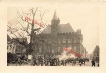 Deutsche Soldaten an der Feldküche am Rathaus Kalkar