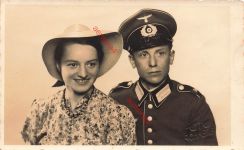 Portrait deutscher Soldat Rgt. 304 in Plauen mit Verlobte Großfoto