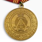 DDR Medaille für 30 Jahre Treue Dienste Bewaffnete Organe MdI