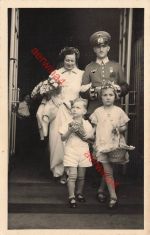 Foto Portrait Deutscher Soldat Medaille Hochzeit Kind und Frau Chemnitz Großfoto