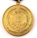 DDR NVA Medaille für treue Dienste in der Nationalen Volksarmee in Gold 20 Jahre
