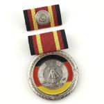 DDR Verdienstmedaille der Deutschen Demokratischen Republik mit Etui