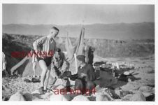 nackte Soldaten Flakstellung Flugplatz Belisha Bulgarien