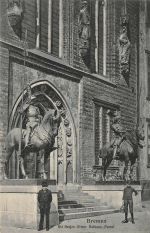 Bremen Die Harjes-Ritter Rathaus-Portal Postkarte AK