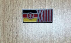 19 Teile DDR 15 - 30 Jahre Abzeichen Orden Konvolut