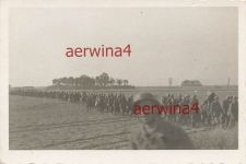 Franz. Soldaten gehen in Gefangenschaft bei Beaumont Belgien