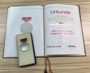 Hervorragender Ausbilder der GST Silbermedaille mit Urkunde 1986