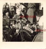 Junge auf Motorrad im Karussell in Kalisz Kalisch Warthe Polen