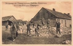 Forträumen der Trümmer durch eine Eisenbahn-Compagnie Ostpreussen Postkarte AK