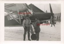 Oberleutnant mit Flugzeug Fieseler Storch Fi 156, Flug nach Andenes Norwegen