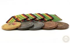 DDR NVA Treue Dienste Nachlass Ehrengeschenk Urkunden Medaillen Oberstleutnant