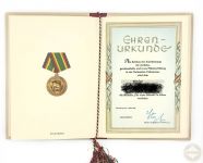 DDR NVA Treue Dienste Nachlass Ehrengeschenk Urkunden Medaillen Oberstleutnant