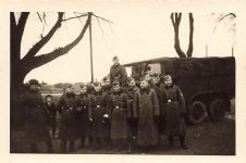 Gruppenfoto deutsche Soldaten Nachrichtenübung mit LKW Thorn Westpreussen