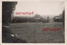 Feldgottesdienst der 9. PD mit Pfarrer am Panzer IV bei Kozani Griechenland
