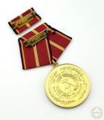 DDR Verdienstmedaille der NVA in Gold Urkunde Oberstleutnant der Reserve 1987