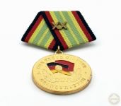 DDR Medaille Treue Dienste in den Grenztruppen der DDR Gold 20 Jahre Bartel 283b