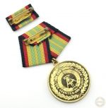 DDR Medaille Treue Dienste Grenztruppen der DDR Gold 15 Jahre Bartel 284d
