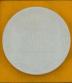 DDR Medaille Arbeiter-Wohnungsbau-Genossenschaft, Für Hervorragende Leistungen