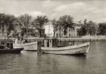 AK Lauterbach Im Hafen Mecklenburg Vorpommern Rügen ungelaufen