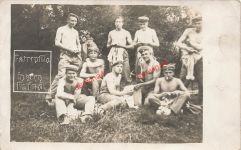 Foto AK 1.WK nackte Soldaten auf Läusejagd
