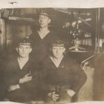 Fotokarte 1.WK deutsche Matrosen Mützenband S.M.S. Oldenburg Maschinenraum