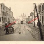 Deutsche Kradschützen mit Motorrad an Kathedrale Smolensk Russland Ostfront