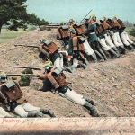 AK 1.WK Manöver Infanterie in Deckung Soldaten 1904 Patriotika Postkarte