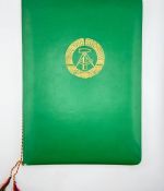 DDR Urkunde Verdienstmedaille der Organe des Ministerium des Innern Bronze 1975