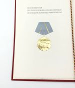 DDR NVA Urkunde Medaille der Waffenbrüderschaft 1984 Oberstleutnant