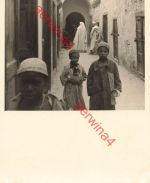 Eingeborene Araber Berber auf Strasse in Bengasi Libyen Afrika