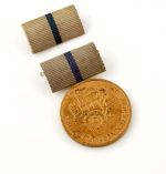 DDR Medaille für hervorragende Leistungen in der metallverarbeitenden Industrie