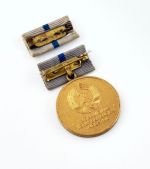 DDR Medaille für hervorragende Leistungen in der metallverarbeitenden Industrie