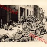 Rast deutsche Soldaten beim Vormarsch in Flandern Belgien