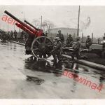 Geschütze AR. 24 in Feuerstellung in Prag Tschechien