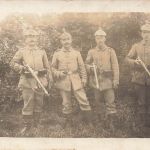Fotokarte 1.WK Gruppenfoto Deutsche Soldaten Pickelhaube 64