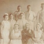 Foto AK 1.WK verletzte Soldaten mit Krankenschwestern im Lazarett Glauchau