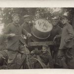 Foto-AK 1.WK Deutsche Soldaten Inf.-Regt. 15 mit Fahrrad Frankreich
