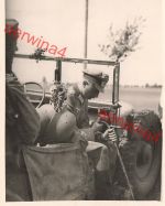 Deutscher Leutnant mit Kübelwagen bei Jaroslaw Polen