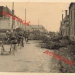 Vormarsch deutsche Soldaten an verendeten Pferden bei Nancy Frankreich