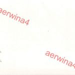 Deutsche Soldaten am Park mit Statue in Riga Lettland Ostfront