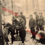 Brotverteilung deutsche Soldaten in Karelien Finnland