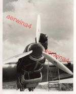 Technischer Dienst am Triebwerk Flugzeug He 111 Fliegerhorst Lüneburg