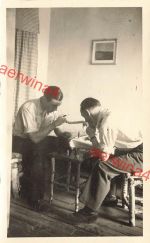 Deutsche Soldaten beim Schach spielen Ostpreussen