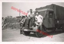 LKW Opel am Stapel Brot an der Feldbäckerei auf der Krim Ostfront