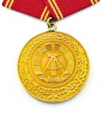 DDR Medaille für 25 Jahre Treue Dienste Bewaffnete Organe MdI