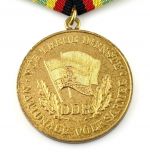 DDR Medaille für treue Dienste in der NVA in Gold